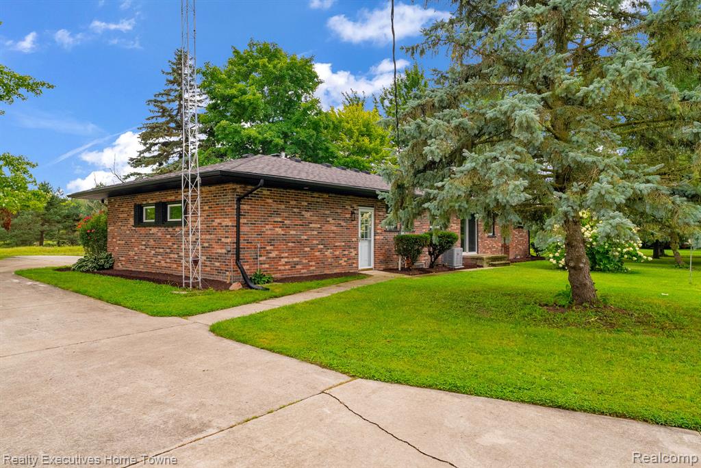10990 Smiths Creek Road, Memphis, MI — Photo 38