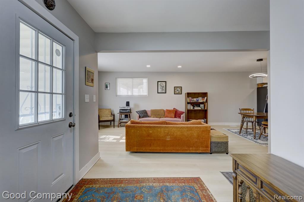 9578 Oakland Street - Photo 4