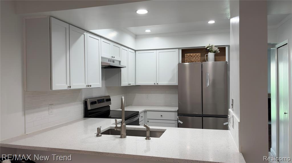 6200 Andrea Lane, West Bloomfield, MI — Photo 9
