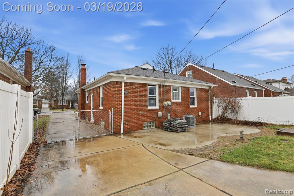 6789 Larme Avenue, Allen Park, MI 48101 — Photo 29