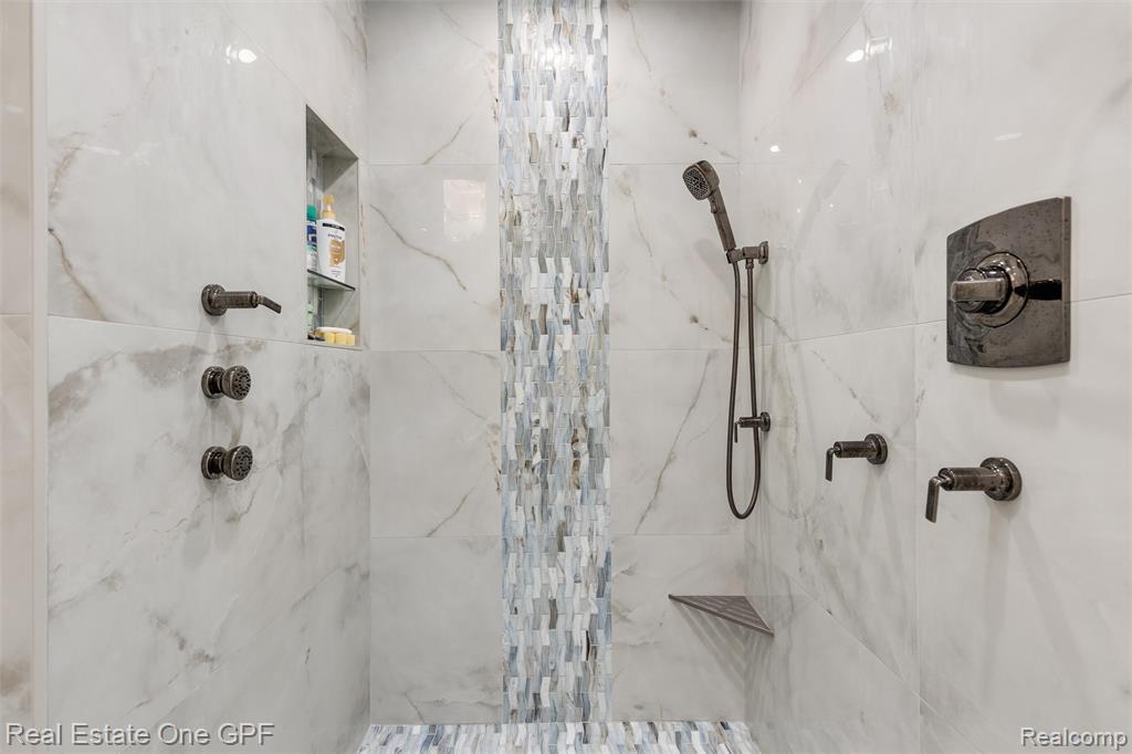46 Evergreen Drive, 1, Harrison Township, MI — Photo 24