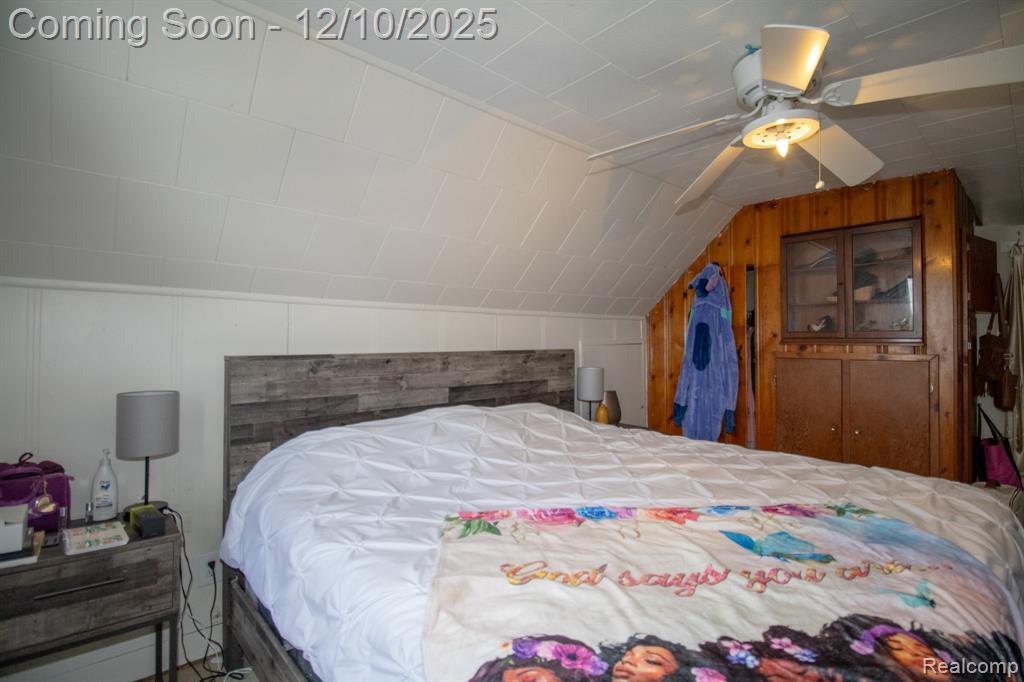 20000 Lancaster Street, Harper Woods, MI 48225 — Photo 24