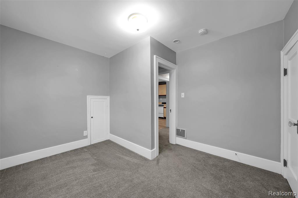 433 N Saginaw Street, Holly, MI 48442 — Photo 35