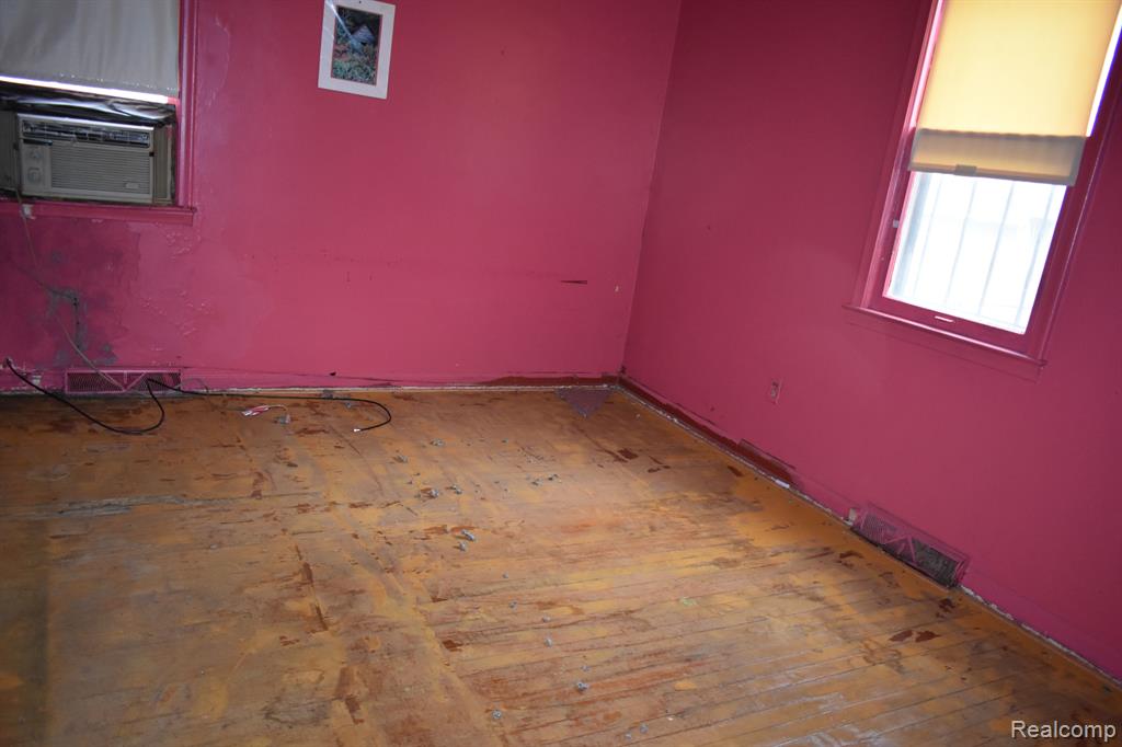 21004 PARKSIDE Boulevard, Ferndale, MI 48220 — Photo 10