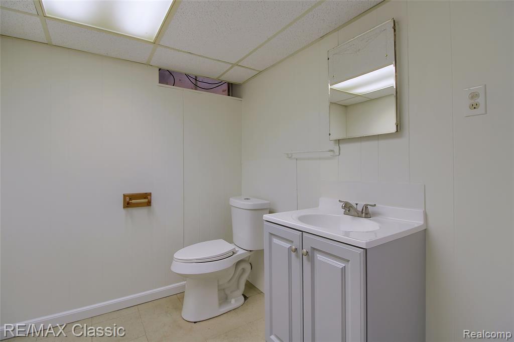 5155 Daron Lane, West Bloomfield, MI 48324 — Photo 24