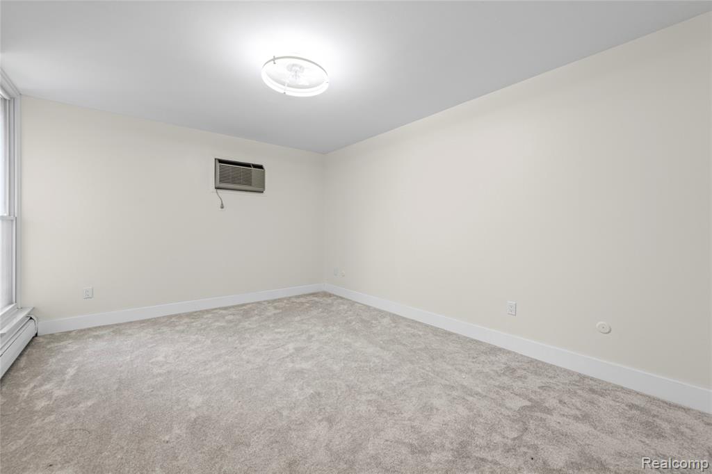 4921 Crooks Road, N10, Royal Oak, MI 48073 — Photo 14