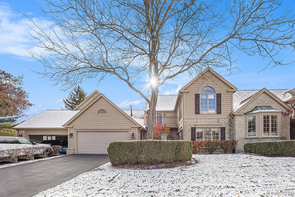 584 Cambridge Way, Bloomfield Hills, MI 48304 — Photo 2