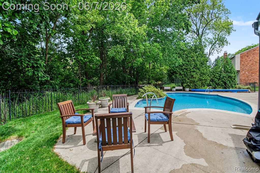 4071 Shore Crest Drive, West Bloomfield, MI 48323 — Photo 24