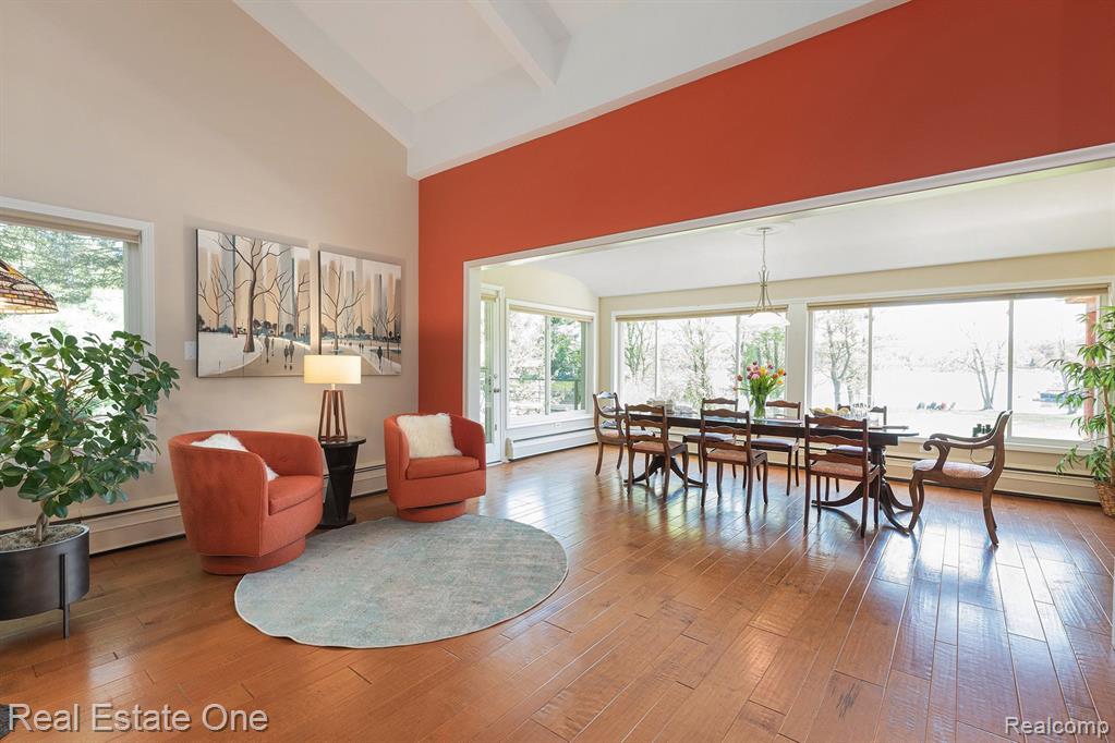 6305 N SHORE Court, West Bloomfield, MI 48324 — Photo 8