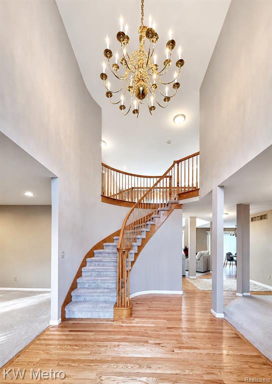 1176 CADMUS Drive - Photo 5