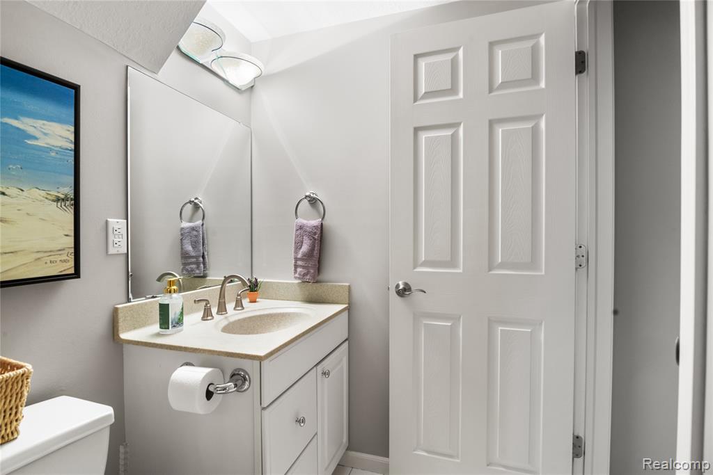 8316 N Port, Grand Blanc, MI 48439 — Photo 28