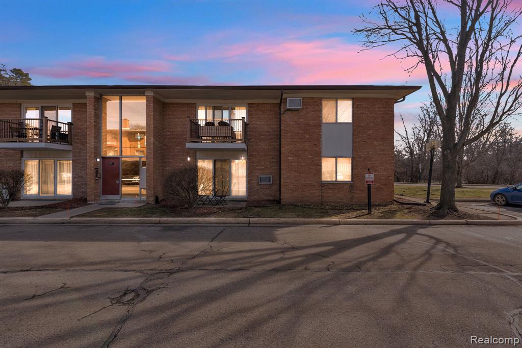 1201 Island Drive, 102, Ann Arbor, MI 48105 — Photo 13