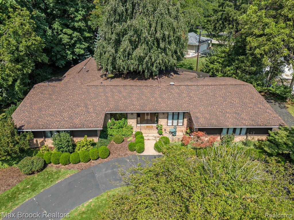 7448 STONY RIVER Court, Bloomfield Hills, MI 48301 — Photo 2