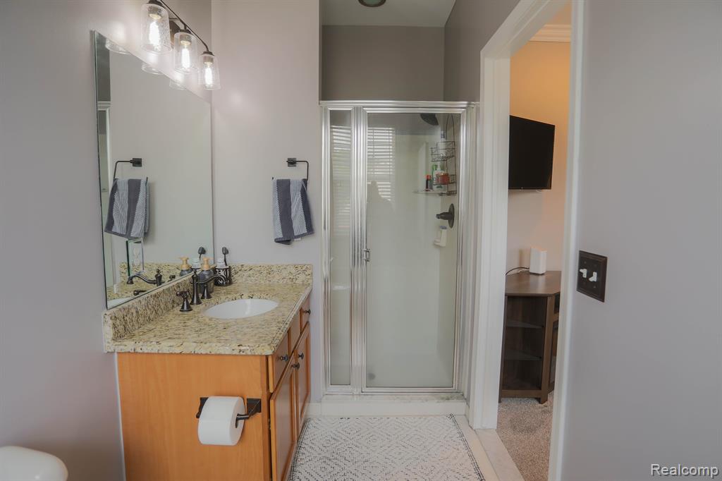 5112 Mesa Drive, Shelby Twp, MI 48316 — Photo 18