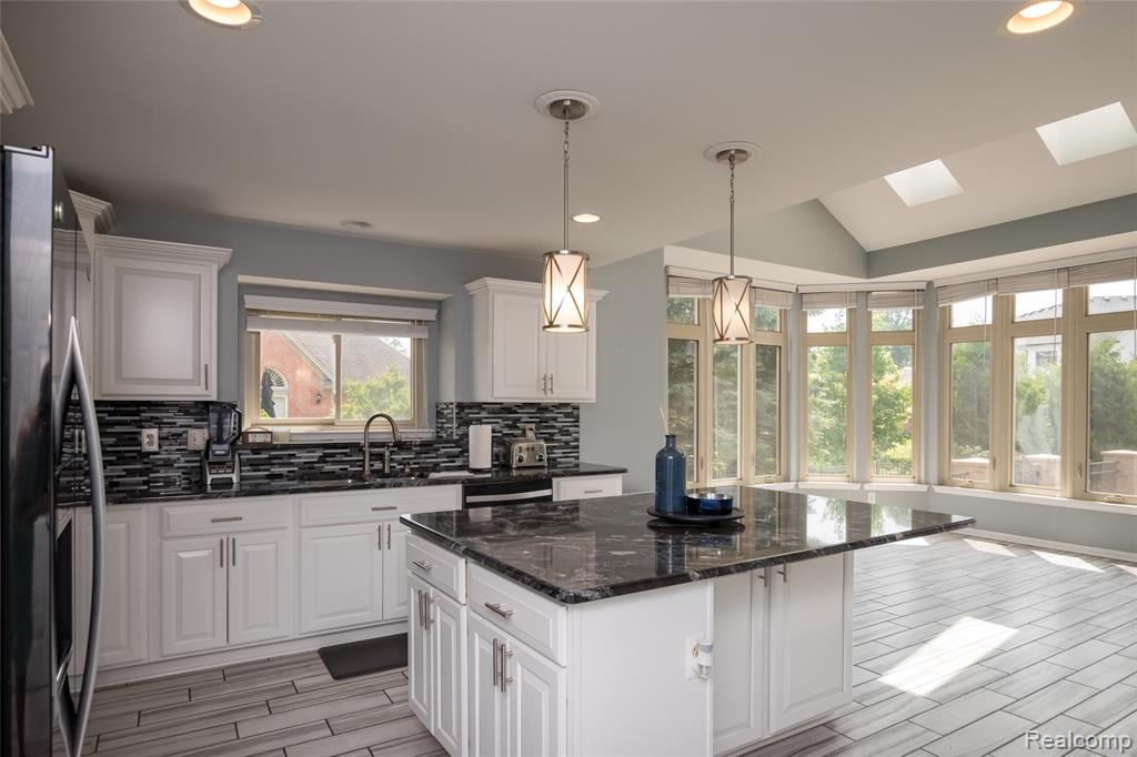 46431 Mariner Drive, Macomb, MI 48044 — Photo 20