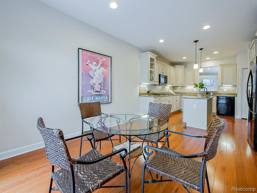 7212 Berry, West Bloomfield, MI — Photo 14