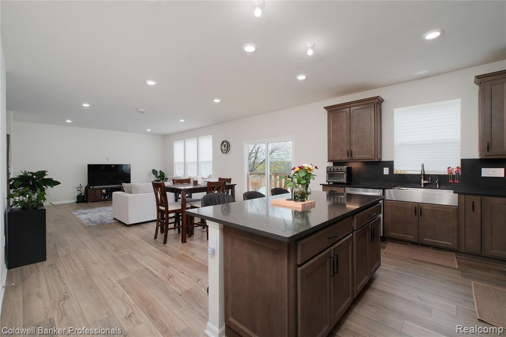 4813 Marquette Drive, Milford, MI 48381 — Photo 19