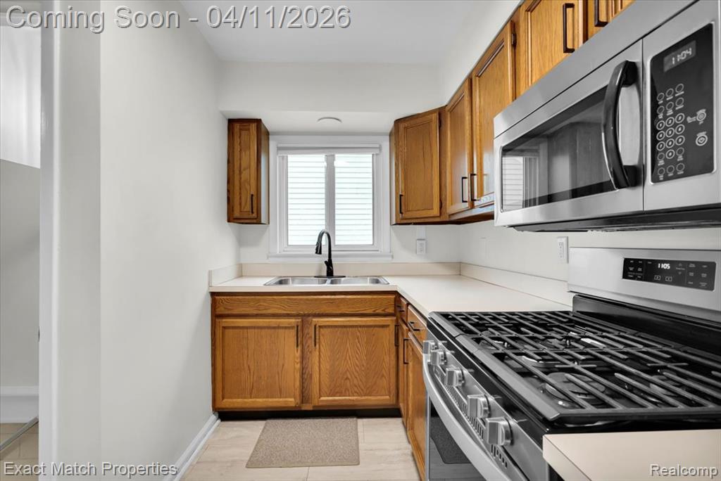576 Markle Avenue, Pontiac, MI 48340 — Photo 15
