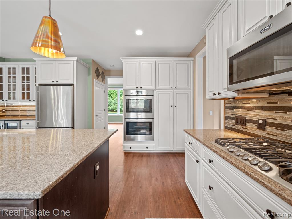 5471 Parkside Drive, Brighton, MI 48114 — Photo 15
