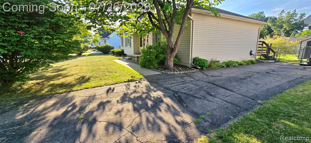 977 Town Trail, Pinckney, MI 48169 — Photo 3