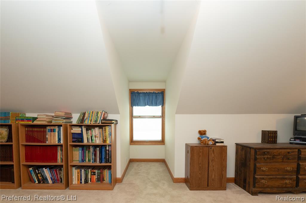 9769 Fawnwood Drive, Carleton, MI 48117 — Photo 37