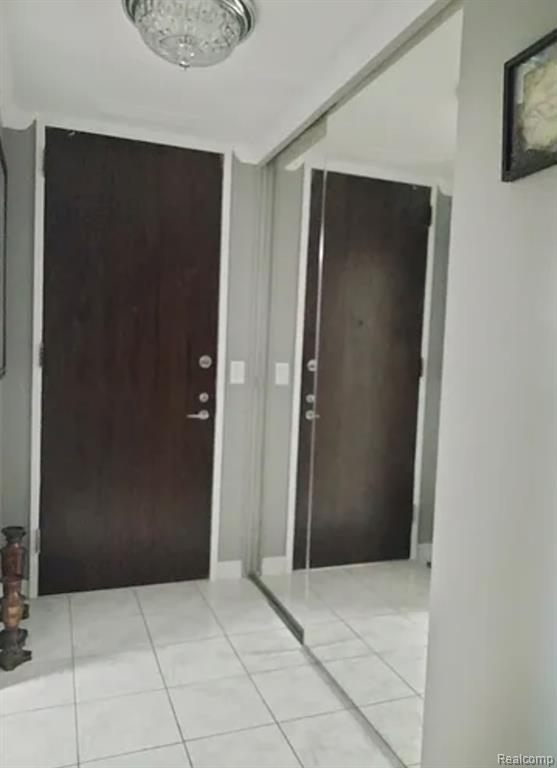 8200 Jefferson Avenue E, 803, Detroit, MI 48214 — Photo 11