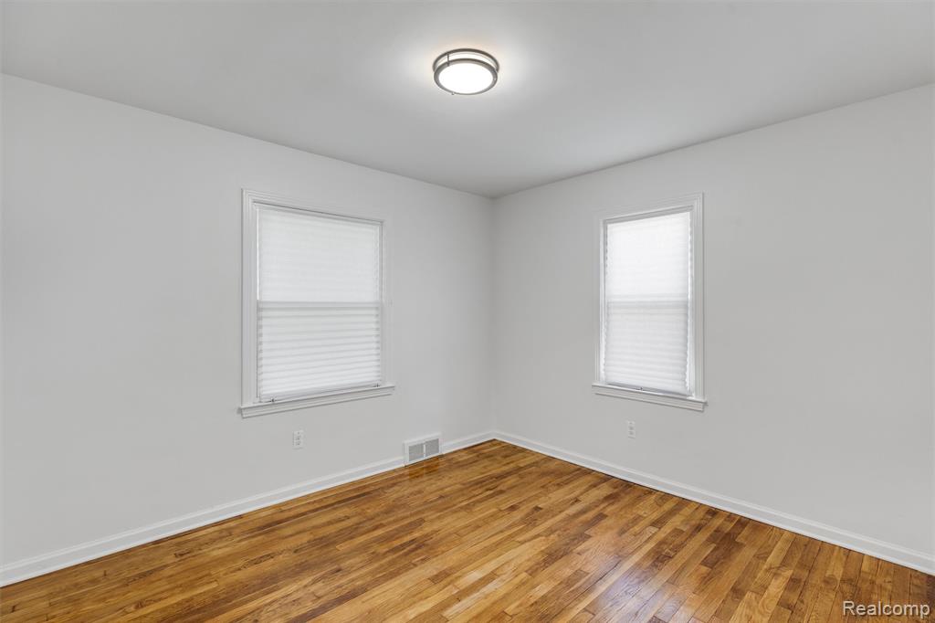 17366 Centralia, Redford, MI 48240 — Photo 8