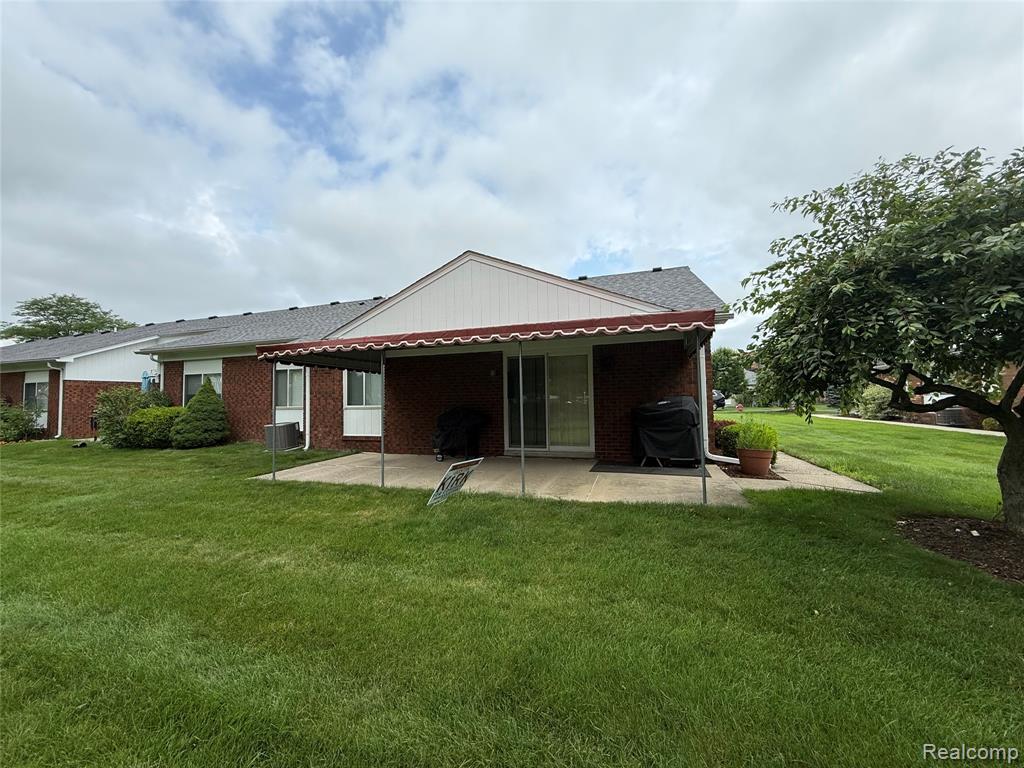730 Country Club Dr Drive, 36, Saint Clair Shores, MI 48082 — Photo 4
