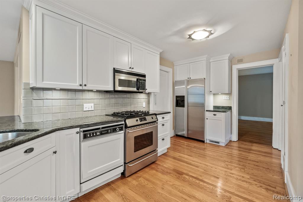 532 Wallace Street, Birmingham, MI 48009 — Photo 9