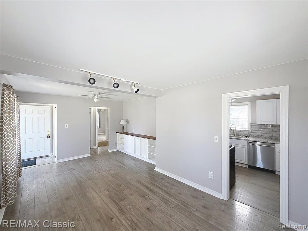 28455 Birchlawn Street, Garden City, MI — Photo 5