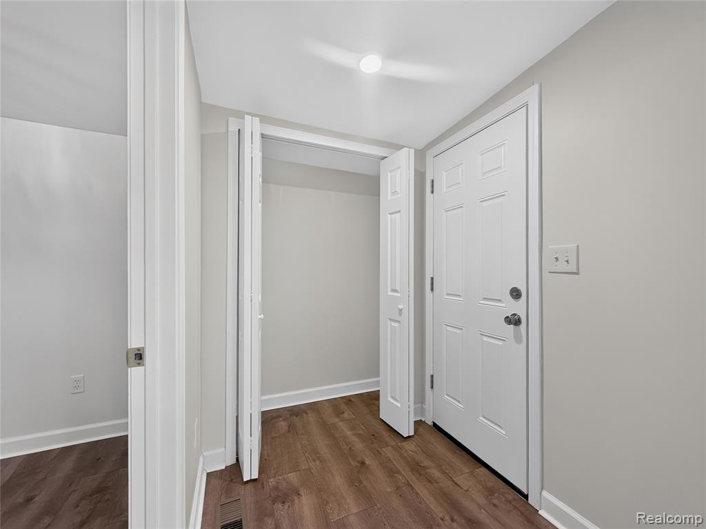 8512 Fisher Avenue, Warren, MI 48089 — Photo 16