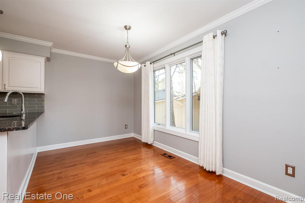 6534 RED CEDAR Lane, West Bloomfield, MI 48324 — Photo 12