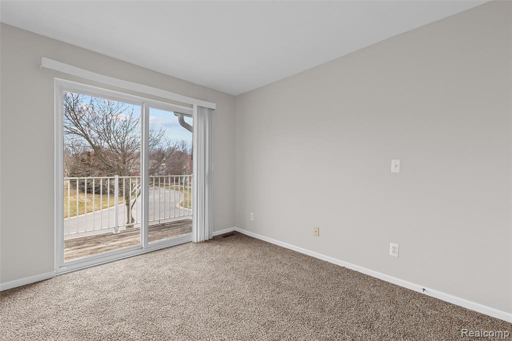 56103 CHESAPEAKE Trail, Shelby Twp, MI 48316 — Photo 18