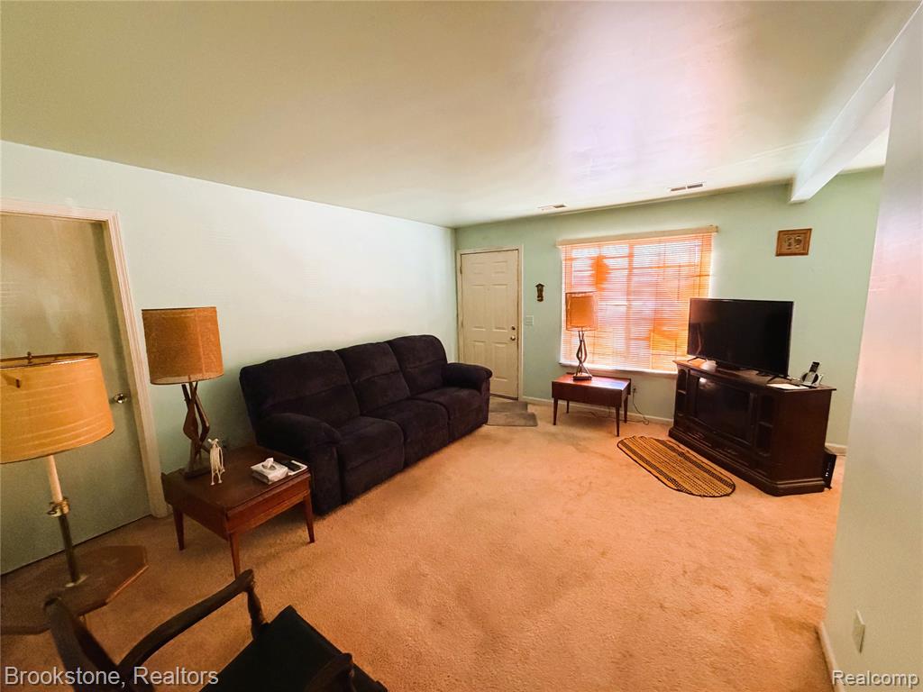 31842 Kelly Road, Roseville, MI 48066 — Photo 4