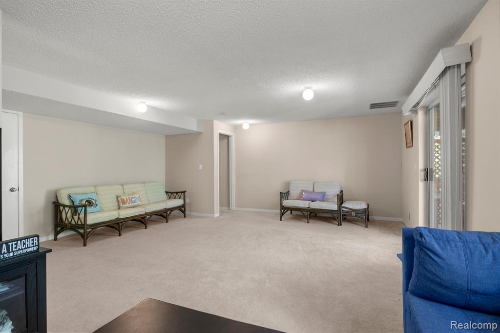 30997 CENTENNIAL Drive, Novi, MI 48377 — Photo 28