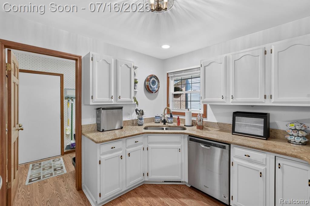 808 Maplewood Court, Brighton, MI 48116 — Photo 12