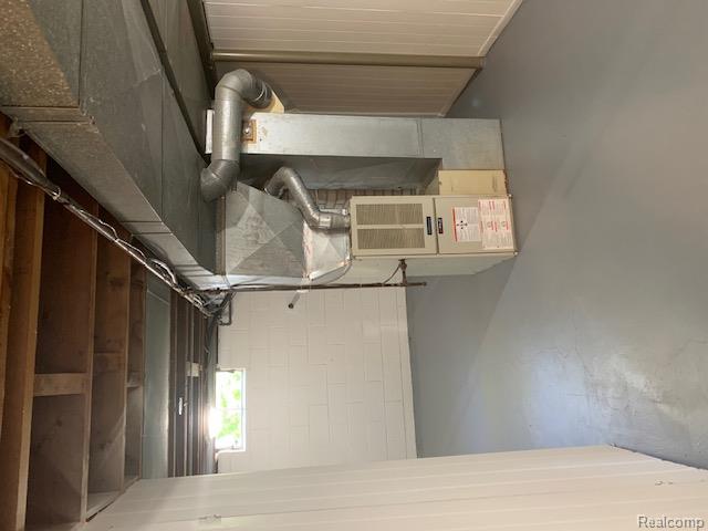 5709 Suburban Court, Flint, MI 48505 — Photo 22