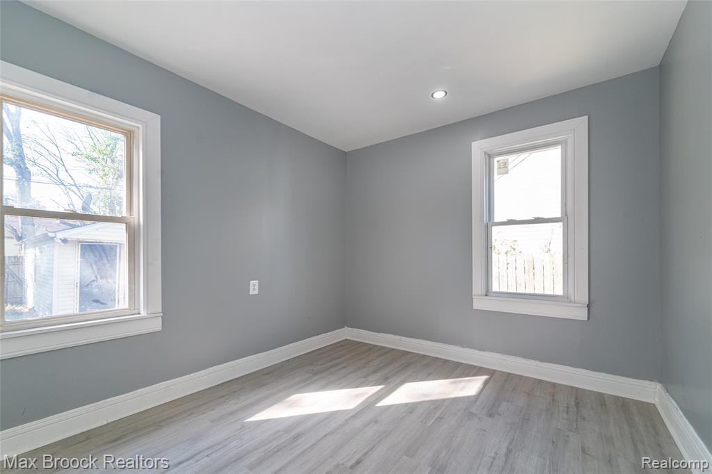 9327 Schaefer Highway, Detroit, MI 48228 — Photo 18