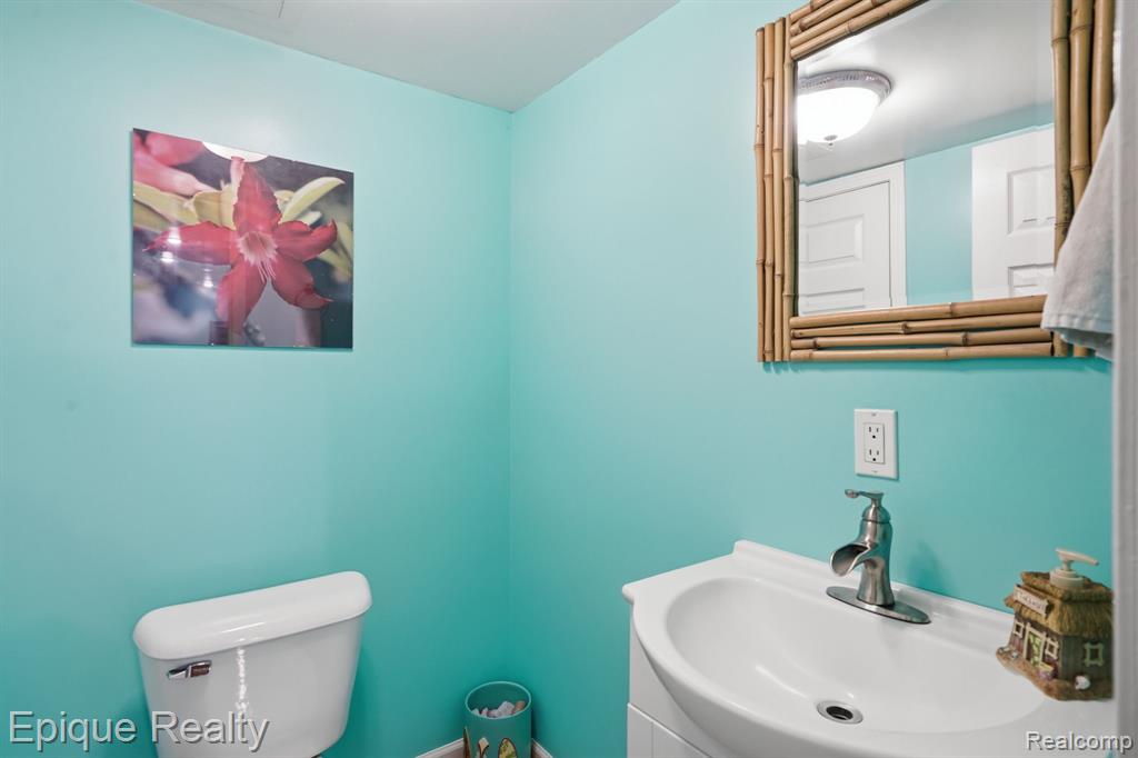 5421 Wentworth Drive, Commerce Twp, MI 48382 — Photo 19