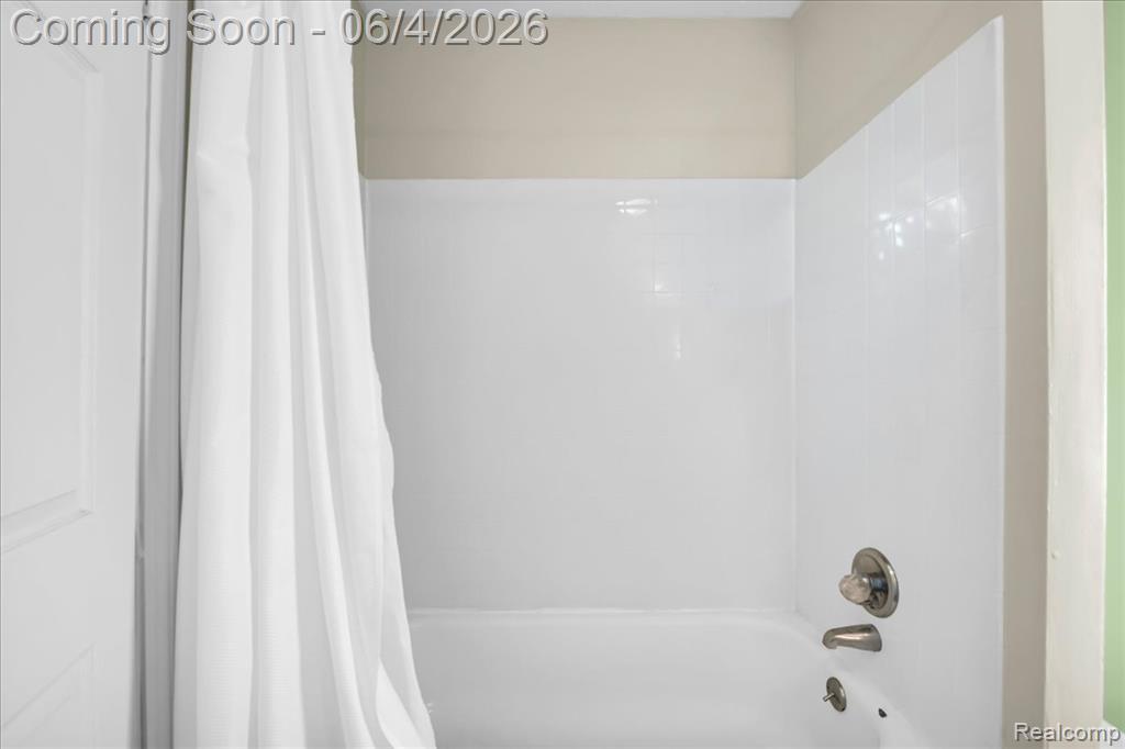 63 W Mahan Avenue, Hazel Park, MI 48030 — Photo 14