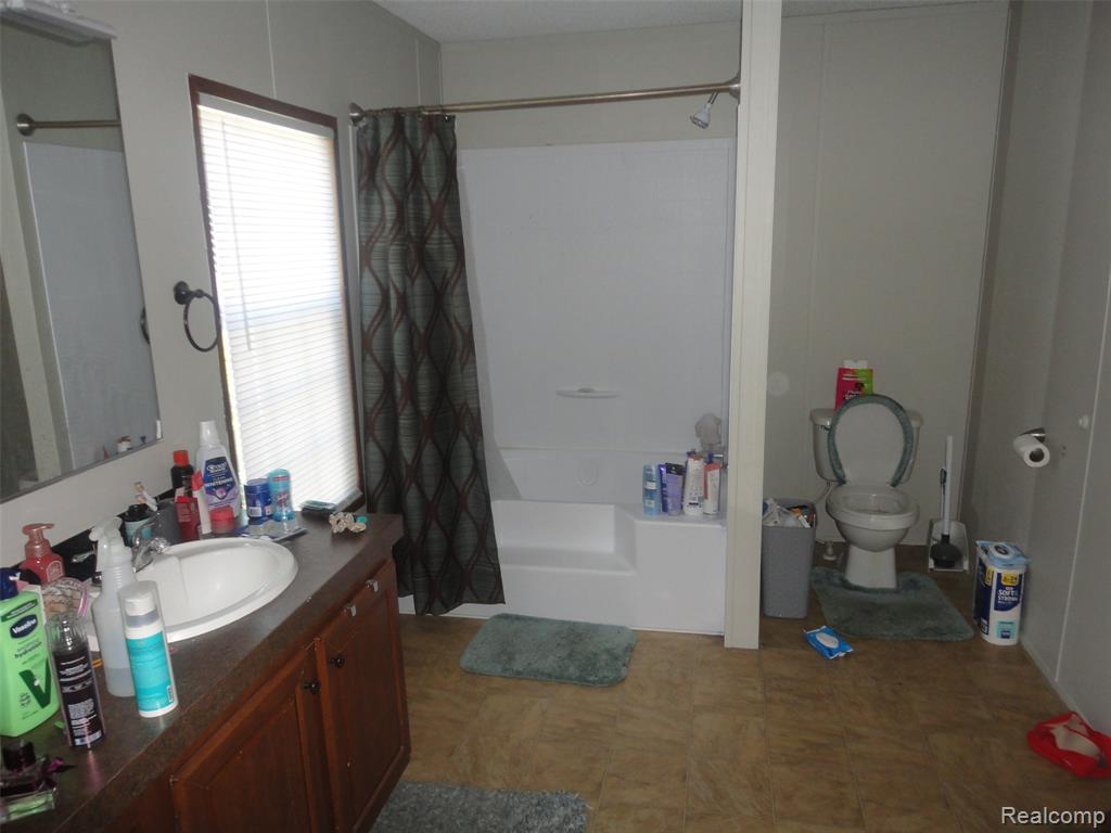 955 CAMERON CIRCLE, Monroe, MI 48161 — Photo 9