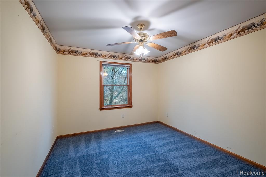 7352 Cross Creek Drive, Swartz Creek, MI 48473 — Photo 13