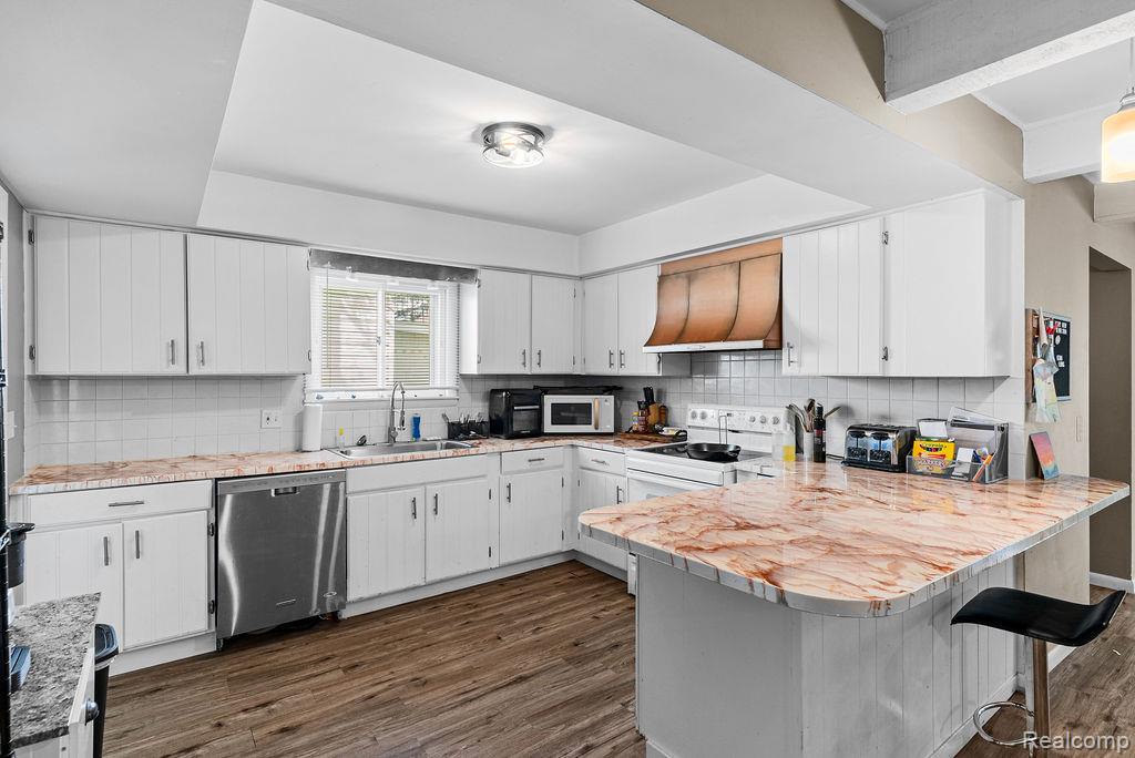 102 Elm Street, Durand, MI 48429 — Photo 16