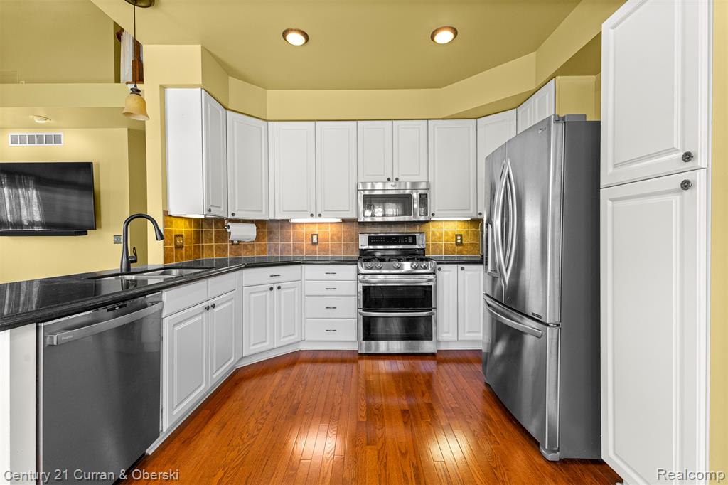 710 Saint Johns Blvd. Saint Johns Boulevard, Lincoln Park, MI 48146 — Photo 12