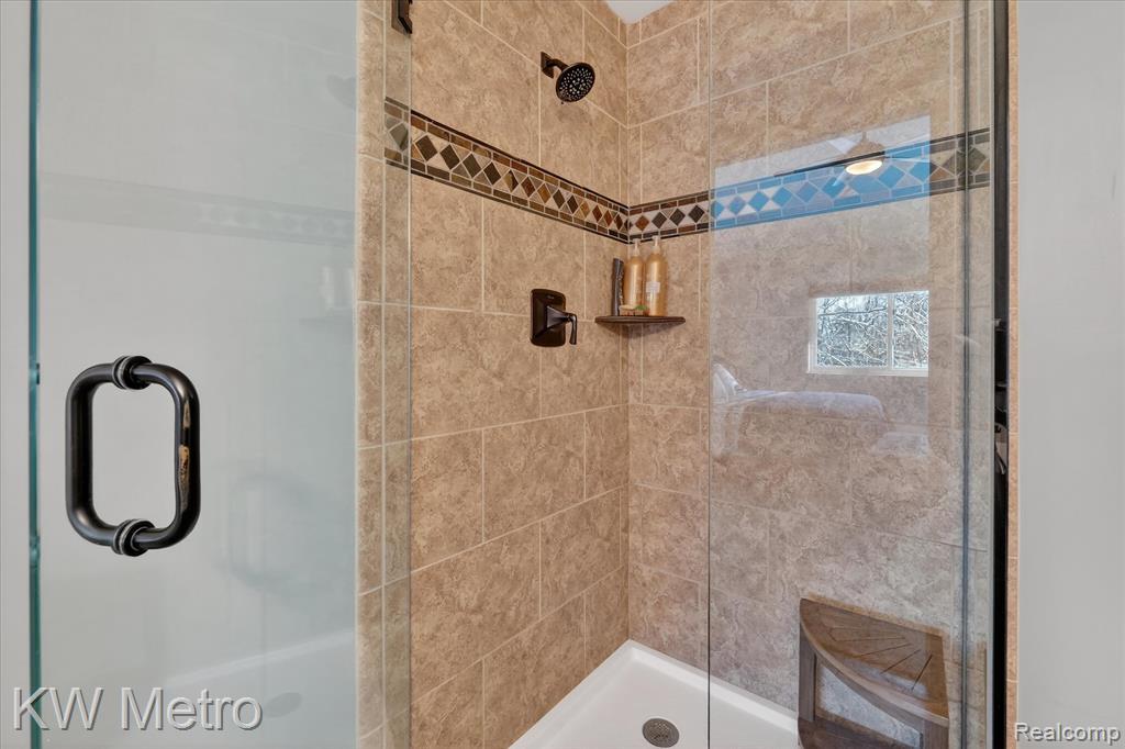 8181 Springdale Drive, White Lake, MI — Photo 28