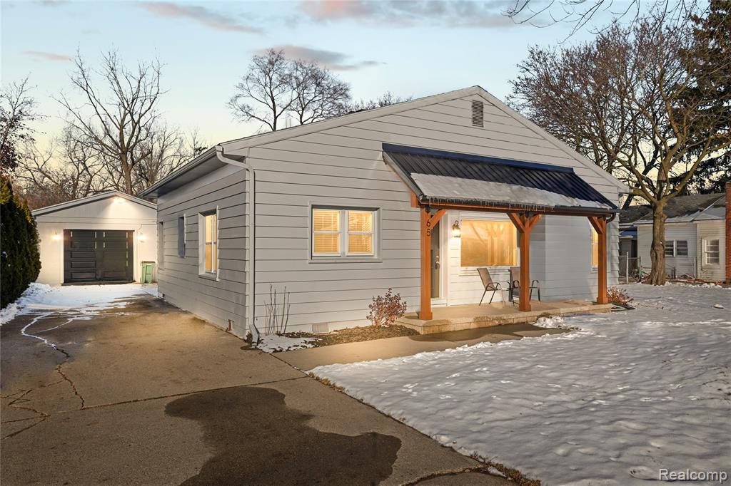 65 Algansee Drive, Troy, MI 48083 — front exterior