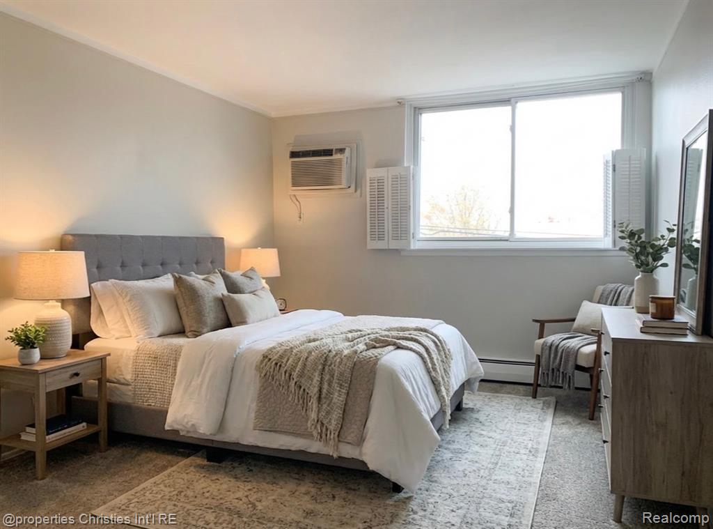 4917 Crooks Road, Royal Oak, MI, 48073