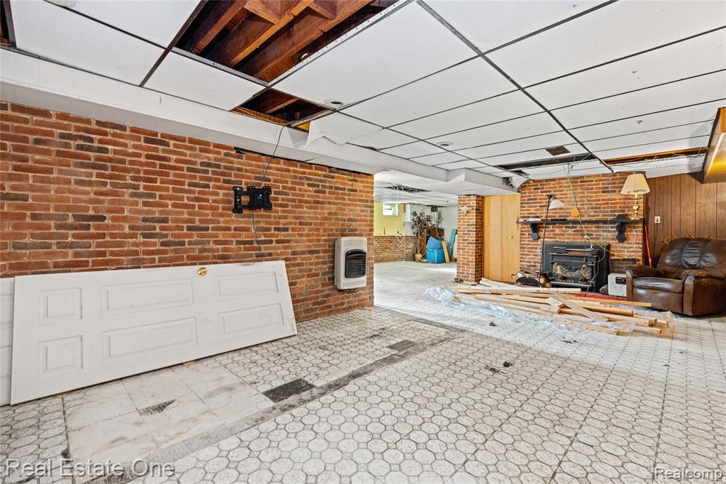 9585 N Eston Road, Clarkston, MI 48348 — Photo 31
