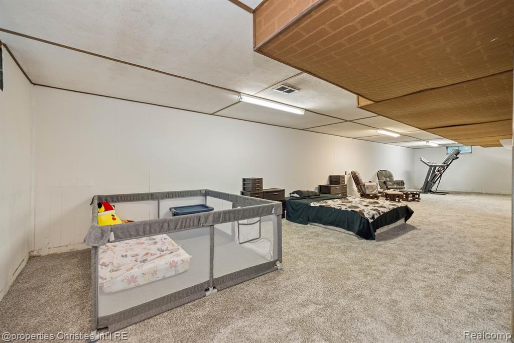 5710 OPALINE Drive, Waterford, MI 48327 — Photo 19
