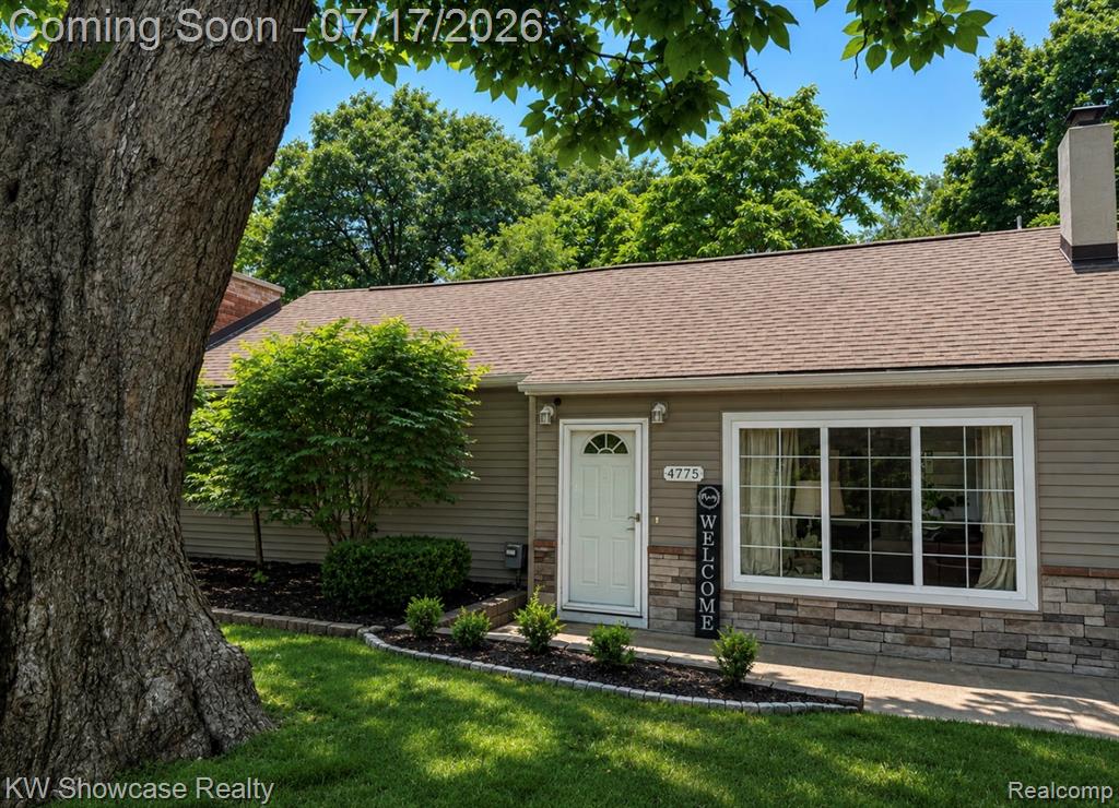 4775 Lake Grove Drive, White Lake, MI 48383 — front exterior